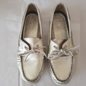 Sperry loafer boat shoes gold size 8